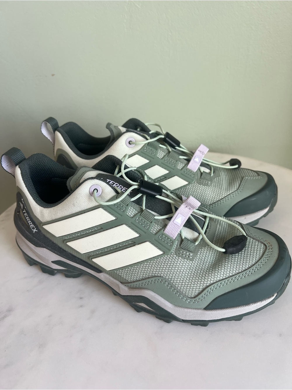 Adidas Terrex Skychaser Hiking Shoes Women's Size 6 - Linen Green JH6389 EUC